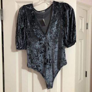 NWT Free People Don’t You‎ Wish Velvet Bodysuit in Sunflower Seed Size Small